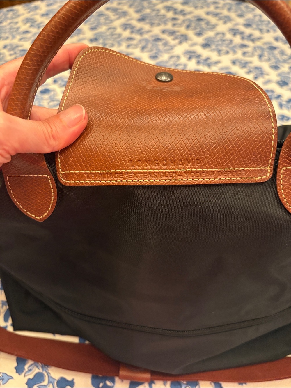 Longchamp Le Pliage Expandable Black Travel Bag with Brown Leather Trim - Picture 4 of 11